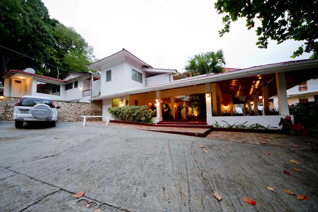 Hotel Mont Joli Cap-Haitien Exterior photo