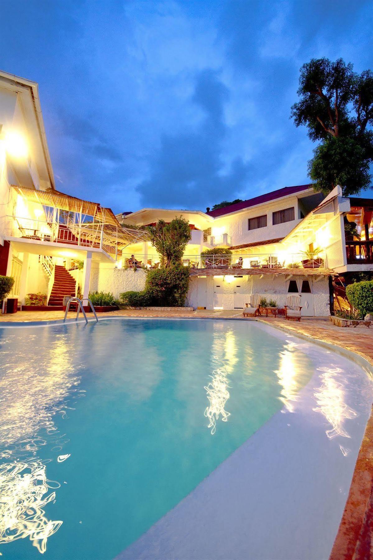 Hotel Mont Joli Cap-Haitien Exterior photo