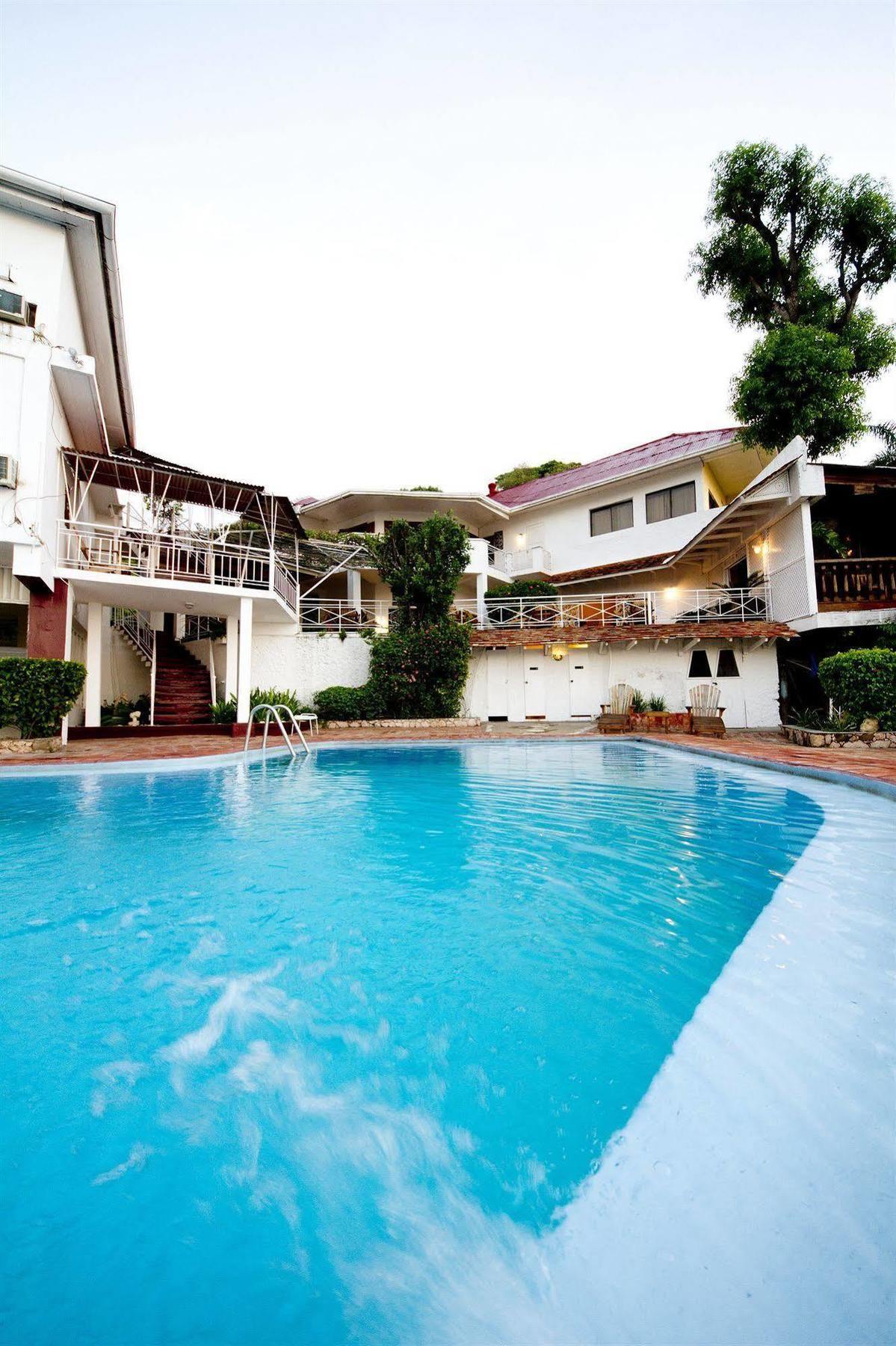 Hotel Mont Joli Cap-Haitien Exterior photo